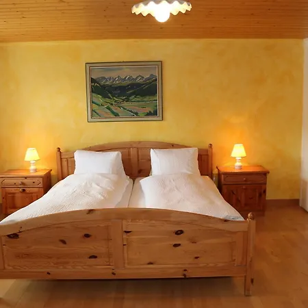 Lowen Hotell *